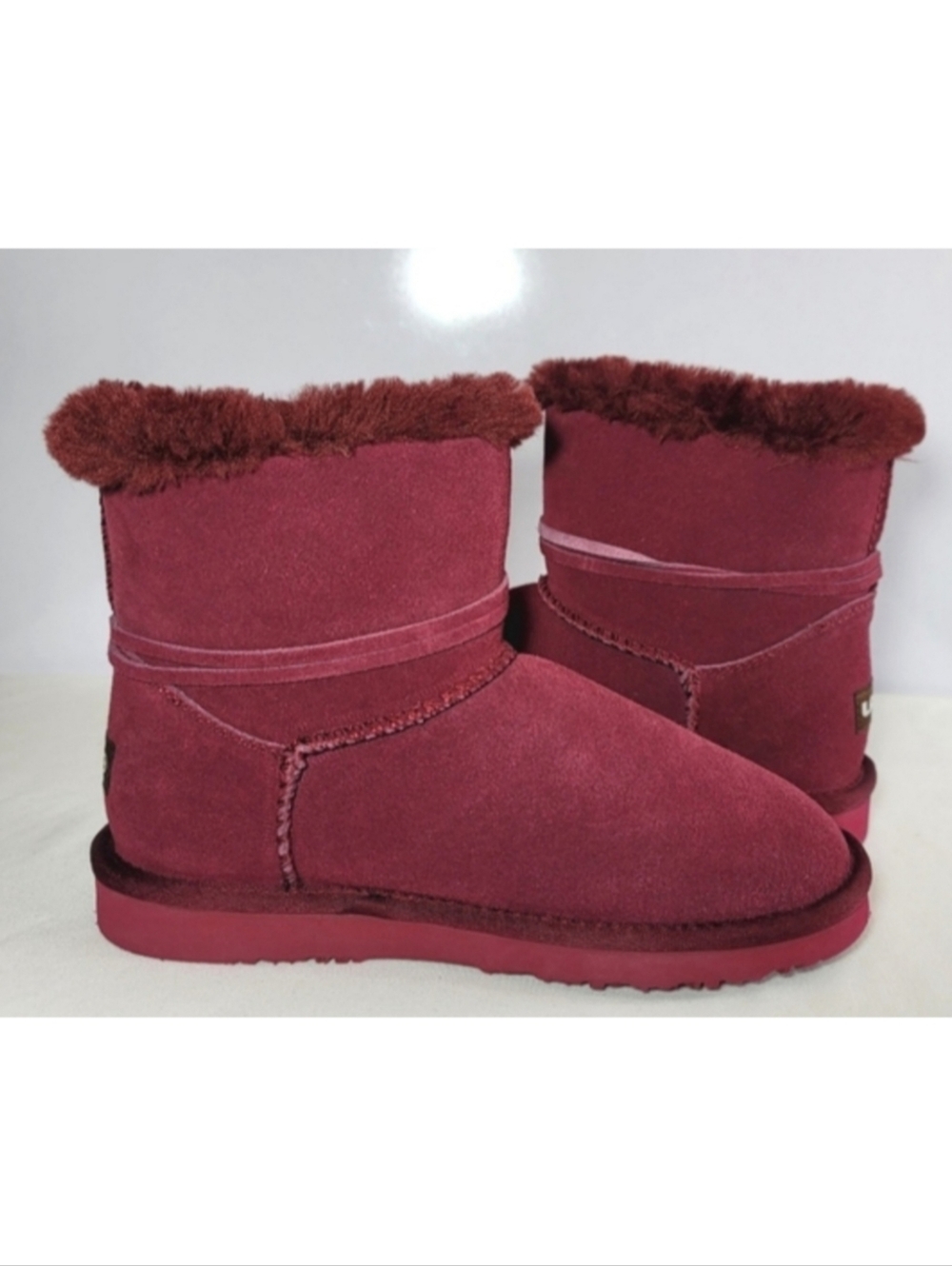 Lamo Womens size 7 Thalia Tassel winter Boots.